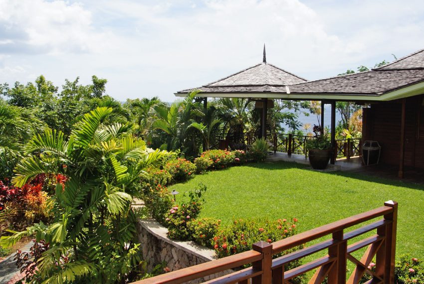 St-Lucia-Homes-Real-Estate---Villa-Susanna---Garden