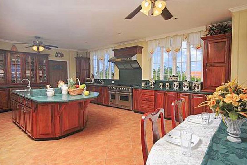 St-Lucia-Homes-Cap086-Hilltop-Luxury-Kitchen-2