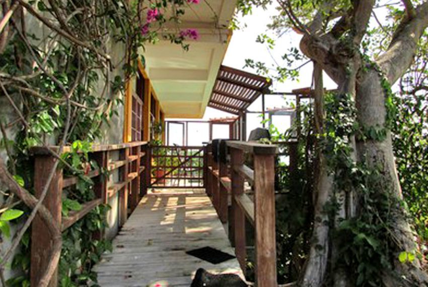 St-Lucia-Homes-Panaramic-Home---Balcony