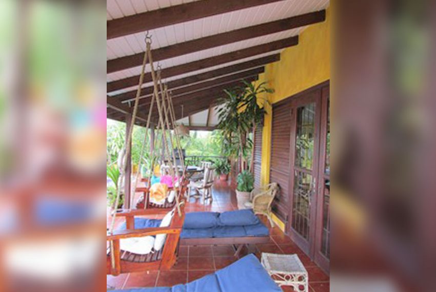 St-Lucia-Homes-Panaramic-Home---Balcony-sitting