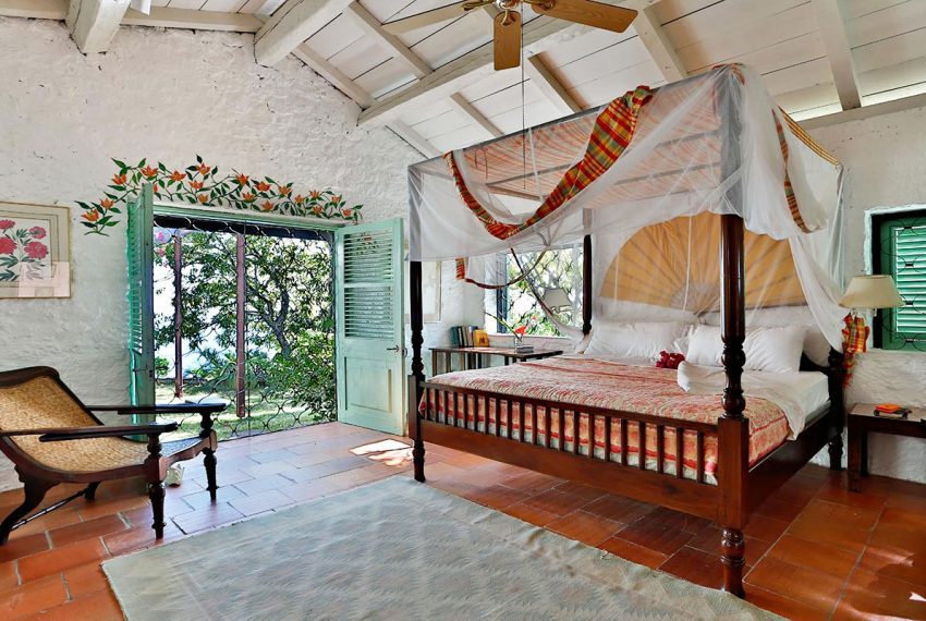 St-Lucia-Homes-Moon-Point-Bedroom