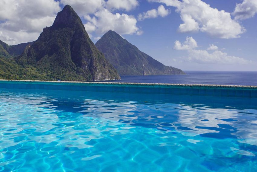 St-Lucia-Homes-Moon-Point-Pool-2
