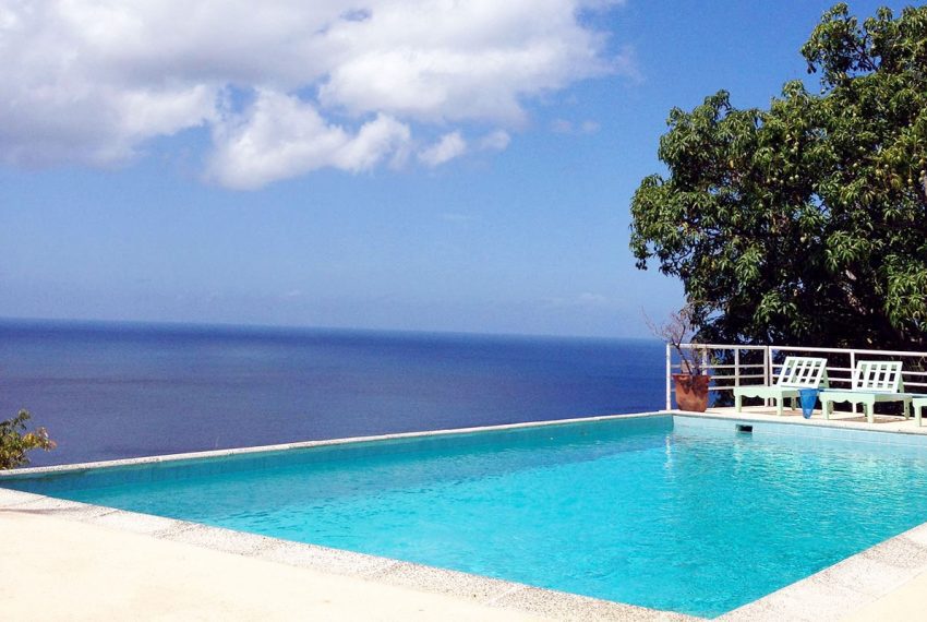 St-Lucia-Homes-Moon-Point-Pool