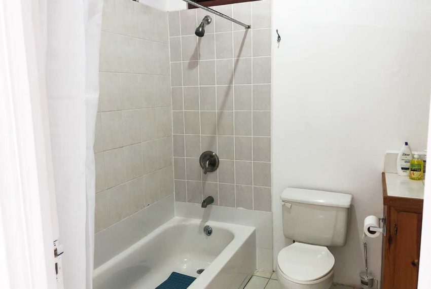 St-Lucia-Homes-Kings-View---Bathroom