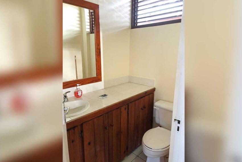 St-Lucia-Homes-Kings-View---Toilet
