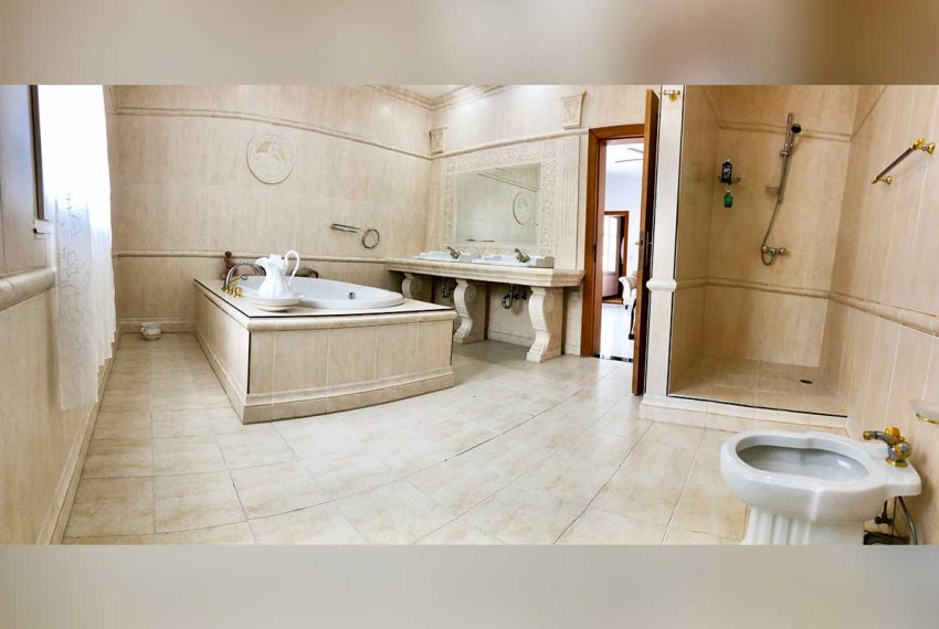 St-Lucia-Homes-Marcel-Home-Main-Bathroom-3