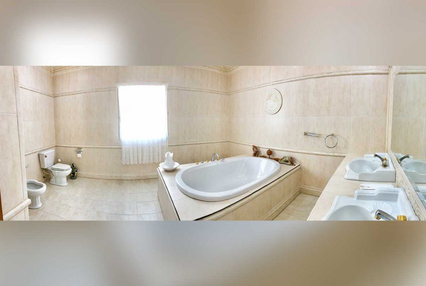 St-Lucia-Homes-Marcel-Home-Main-Bathroom