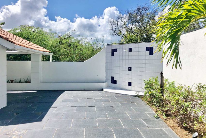 St-Lucia-Homes-Marcel-Home-Outdoor-shower