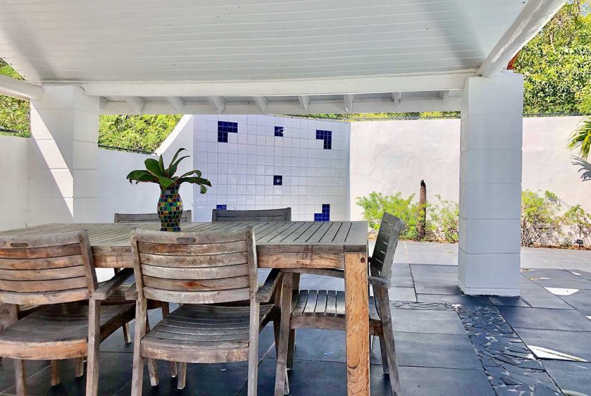 St-Lucia-Homes-Marcel-Home-Outdoor-shower-dining