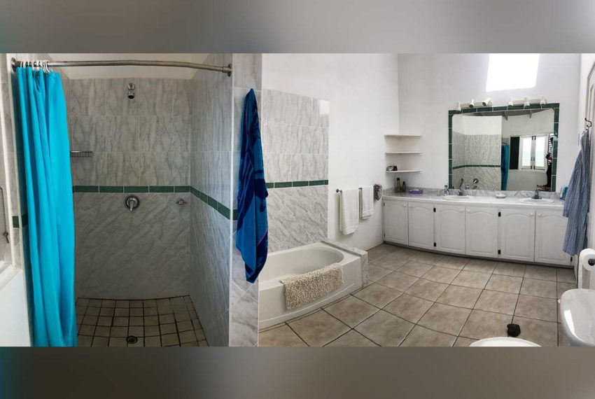 St-Lucia-Homes-Zephyr-Hills-Bathroom