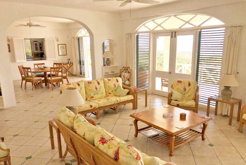 St-Lucia-Homes-Zephyr-Hills-Sittingroom