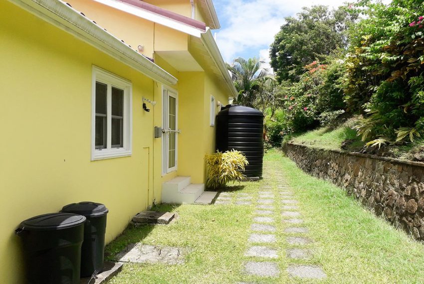 St-Lucia-Homes---Villa-Aruba---Outside